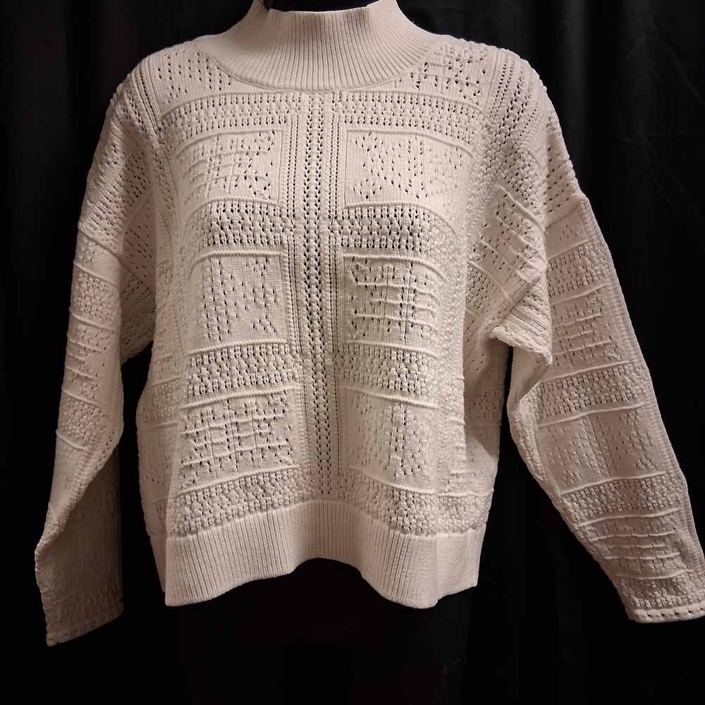 Club Monaco Textured Cream Turtleneck Sweater